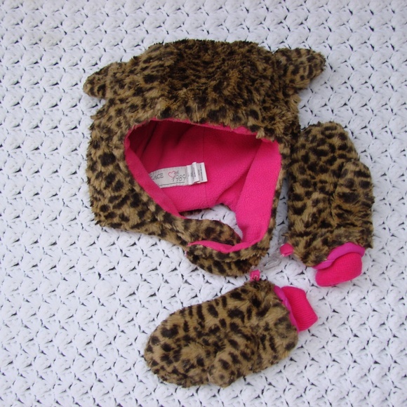 The Children's Place Other - The Children's Place faux fur hat & mittens 2-4T